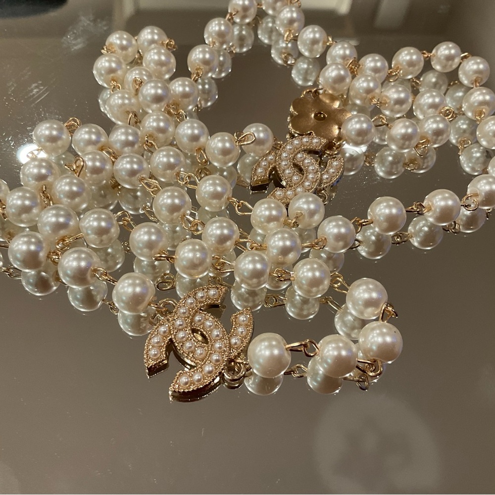Two Zipper Pulls Charms  Faux Pearl Gold Tone Charms - Picture 5 of 5